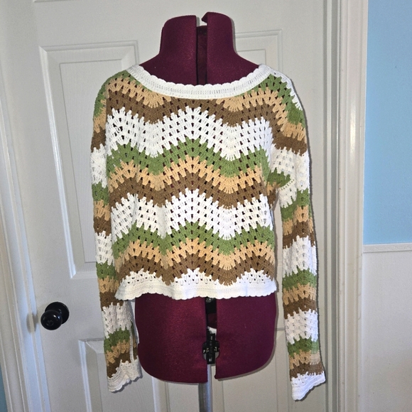 Truth By Republic Sweaters - Truth by Republic Green Brown White Chevron Cropped Crochet Sweater